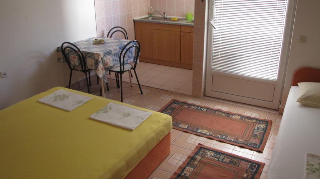 Apartments Primorac Podaca Habitación foto