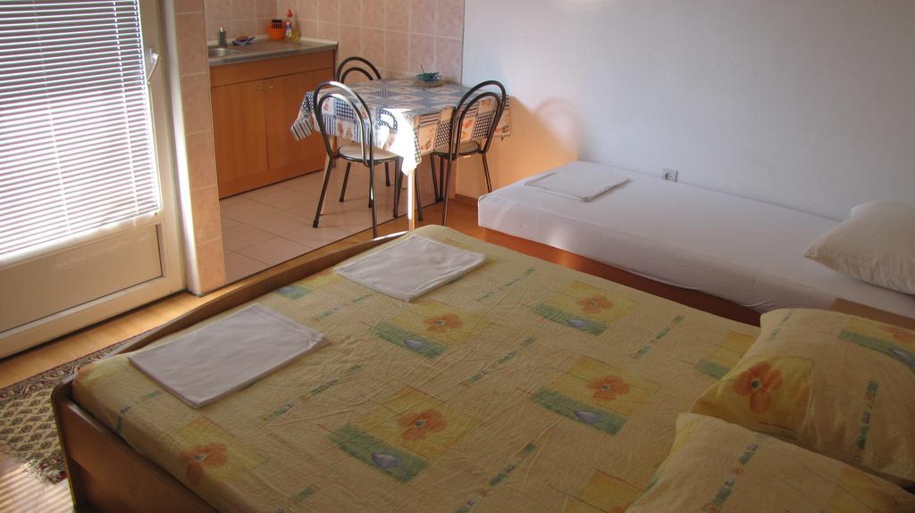 Apartments Primorac Podaca Habitación foto